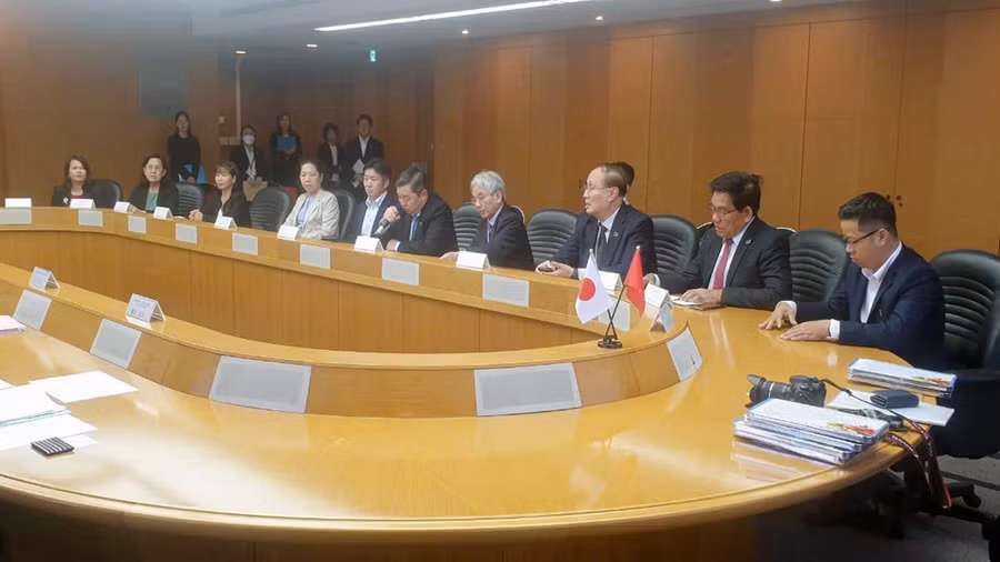 Đoàn công tác Trường Đại học Cửu Long đến thăm và làm việc với tỉnh ChiBa.