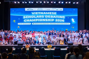 ‘Sân chơi’ tranh biện tiếng Anh thu hút đông đảo học sinh tham gia. 