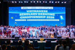 ‘Sân chơi’ tranh biện tiếng Anh thu hút đông đảo học sinh tham gia. 