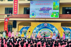 Buổi ngoại khóa, tuyên truyền, nâng cao nhận thức cho học sinh về môi trường. 