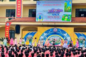 Buổi ngoại khóa, tuyên truyền, nâng cao nhận thức cho học sinh về môi trường. 