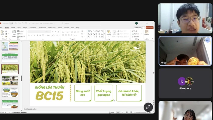 Giờ học online của học sinh Hà Nội ngày 1/10 khi các em không phải đến trường.