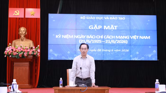Bộ trưởng Hoàng Minh Sơn trân trọng cảm ơn sự đồng hành, chia sẻ từ các cơ quan báo chí với ngành Giáo dục đào tạo trong thời gian qua. 