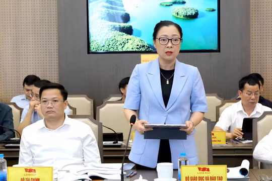 Thứ trưởng Nguyễn Thị Quyên Thanh định hướng giải pháp phát triển giáo dục lâu dài tại Lào Cai