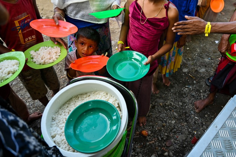 Chùm ảnh người tị nạn Rohingya liều mình đến Indonesia 