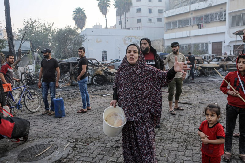 Quang cảnh bệnh viện ở Gaza sau một ngày chịu cuộc tấn công thảm khốc 