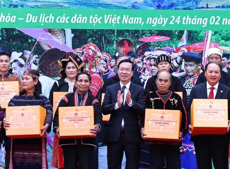 Chủ tịch nước Võ Văn Thưởng dự Ngày hội sắc Xuân trên mọi miền tổ quốc