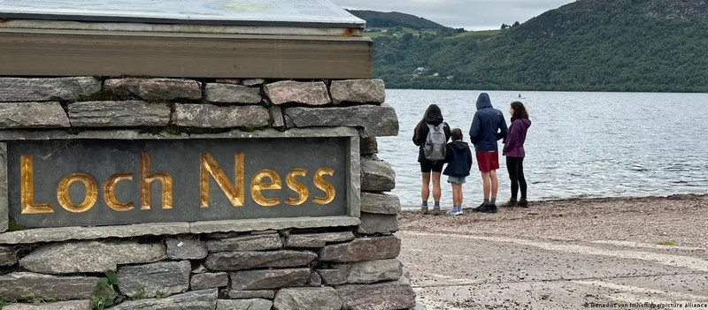 Chùm ảnh cuộc săn tìm quái vật hồ Loch Ness lớn nhất 