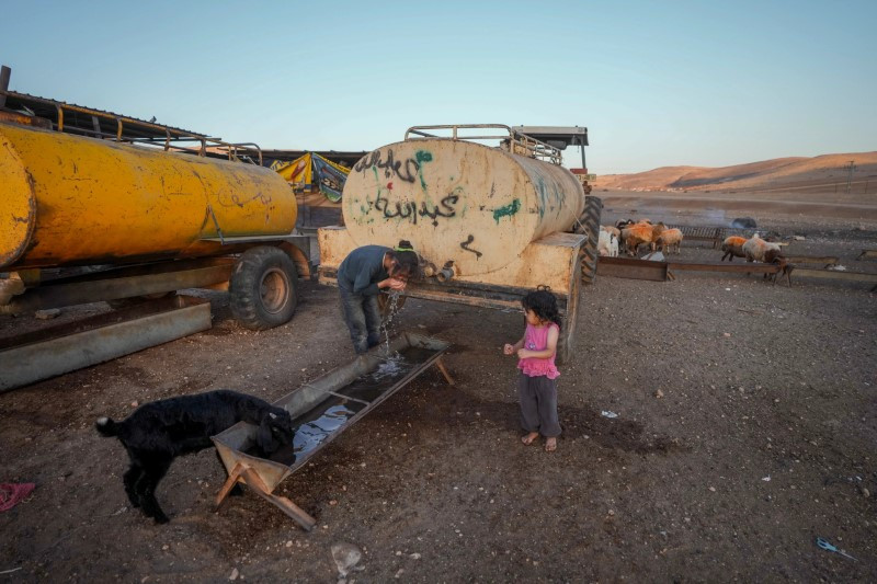 Cơn khát của người Palestine