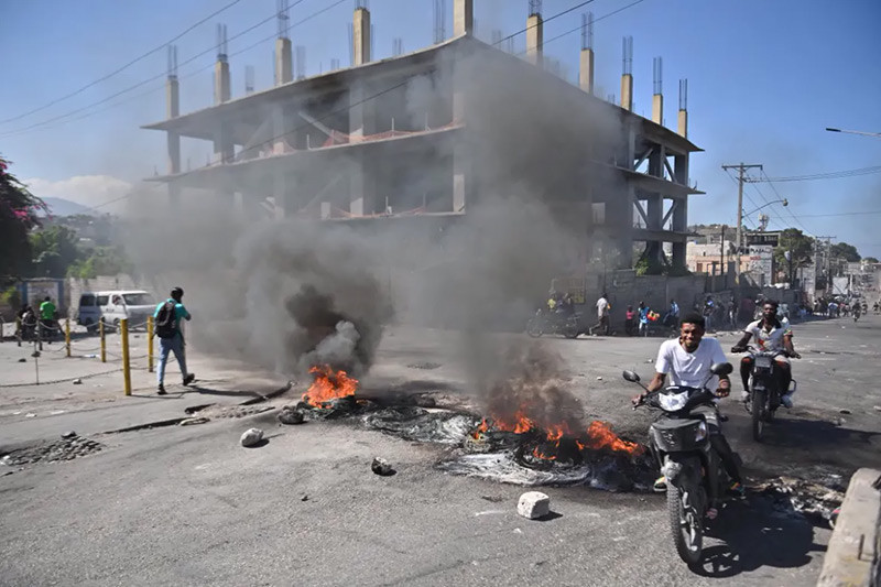 Chùm ảnh bạo lực băng đảng bao trùm Port-au-Prince của Haiti