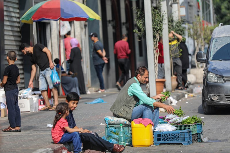  Hình ảnh cuộc sống tiếp diễn ở Gaza sau những trận bom