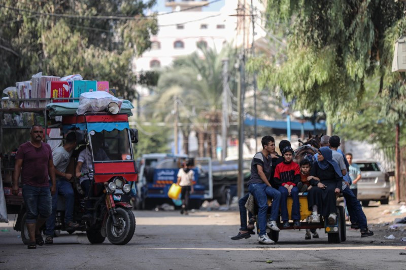  Hình ảnh cuộc sống tiếp diễn ở Gaza sau những trận bom