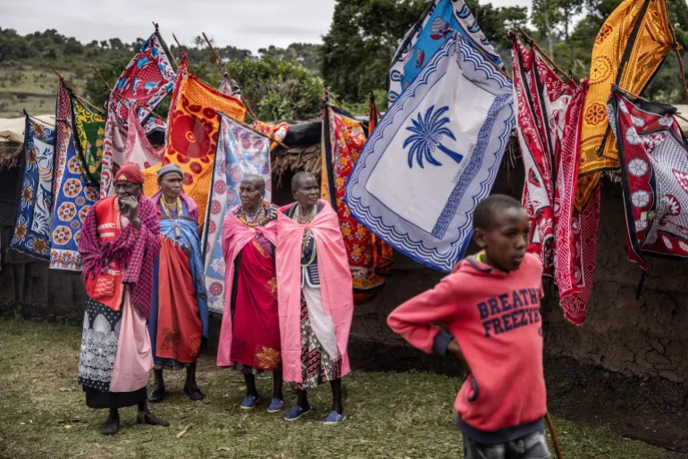 Chùm ảnh lễ trở thành đàn ông rực rỡ của thanh niên Maasai