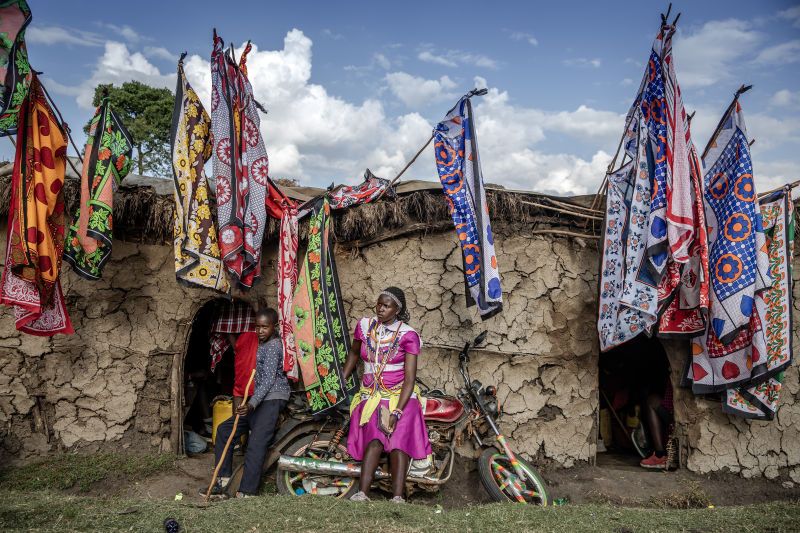 Chùm ảnh lễ trở thành đàn ông rực rỡ của thanh niên Maasai