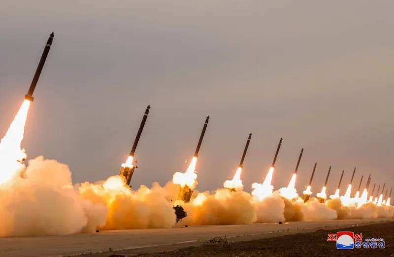 Triều Tiên tập trận bắn tên lửa siêu lớn, thể hiện sẵn sàng đòn phủ đầu