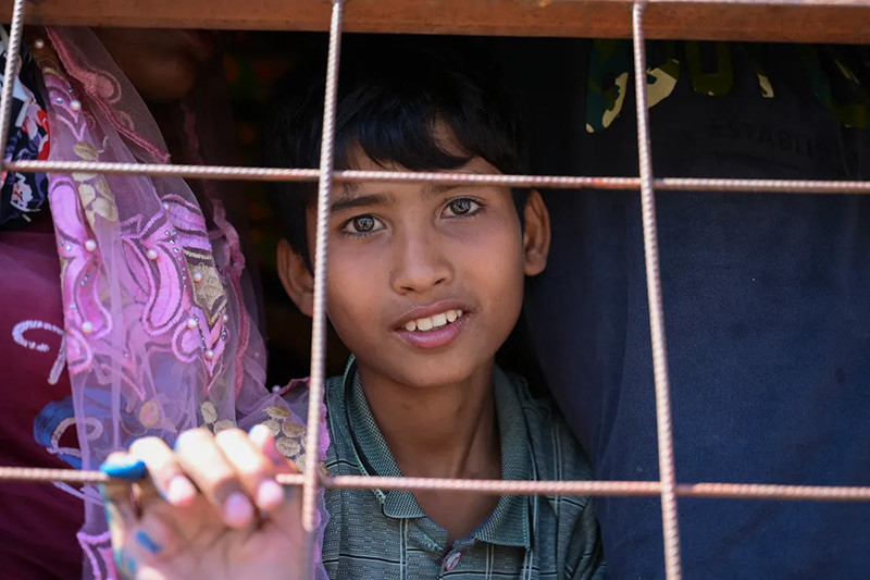 Chùm ảnh cuộc giải cứu người Rohingya đầy kịch tính trên biển