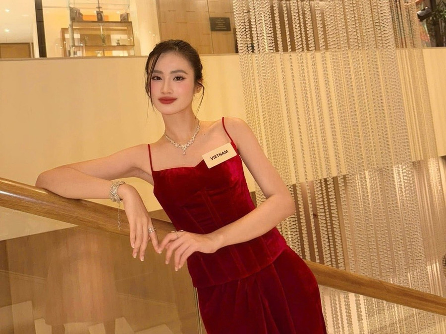 Hoa hậu Ý Nhi liên tục trượt các giải thưởng phụ tại Miss World