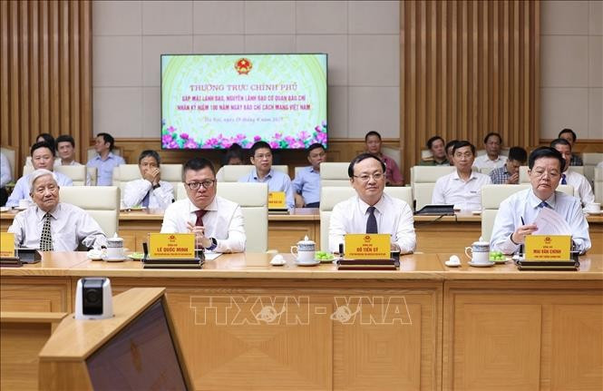 Lãnh đạo, nguyên lãnh đạo các cơ quan báo chí tham dự buổi gặp. Ảnh: Dương Giang/TTXVN. Lãnh đạo, nguyên lãnh đạo các cơ quan báo chí tham dự buổi gặp. Ảnh: Dương Giang/TTXVN.