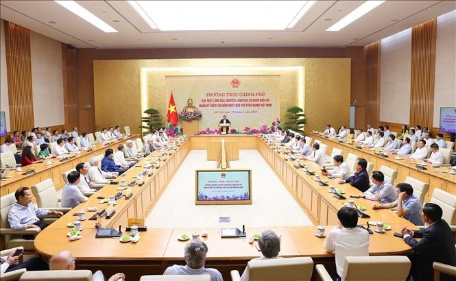 Thủ tướng Phạm Minh Chính chủ trì cuộc gặp của Thường trực Chính phủ với lãnh đạo, nguyên lãnh đạo các cơ quan báo chí. Ảnh: Dương GiangTTXVN. Thủ tướng Phạm Minh Chính chủ trì cuộc gặp của Thường trực Chính phủ với lãnh đạo, nguyên lãnh đạo các cơ quan báo chí. Ảnh: Dương GiangTTXVN.