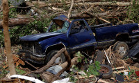 chum-anh-loc-xoay-tan-pha-kentuckey-va-missouri-0505-024.jpg