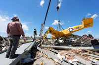 chum-anh-loc-xoay-tan-pha-kentuckey-va-missouri-0505-05.jpg
