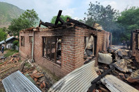 chum-anh-dap-tra-quan-su-giua-an-do-va-pakistan-070505-01.jpg