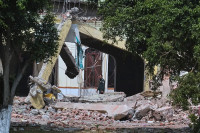 chum-anh-dap-tra-quan-su-giua-an-do-va-pakistan-070505-04.jpg