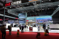 chum-anh-trien-lam-o-to-thuong-hai-2025-019.jpg