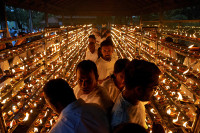 chum-anh-dai-le-phat-dan-vesak-0505-07.jpg
