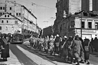 chum-anh-80-nam-su-thay-doi-duong-pho-moscow-05.jpg