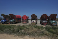 chum-anh-trang-tri-xe-tai-thanh-kiet-tac-di-dong-o-pakistan-020.jpg