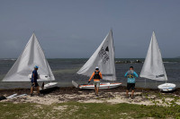 chum-anh-rong-bien-tran-ngap-bai-bien-caribe-012.jpg