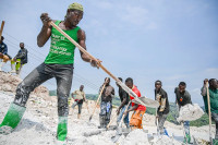 chum-anh-tho-mo-coltan-o-ch-congo-0505-01.jpg