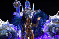 chum-anh-le-hoi-hoa-trang-carnival-o-brazil-050305-011.jpg