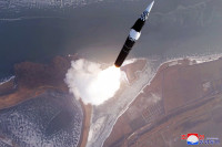 dprk-test-fire-hypersonic-ballistic-missile-060105-01.jpg