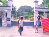 Phạm Văn Trường cùng đồng bọn mang băng rôn đến gây rối trước cổng Trung tâm cai nghiện Gia Minh.