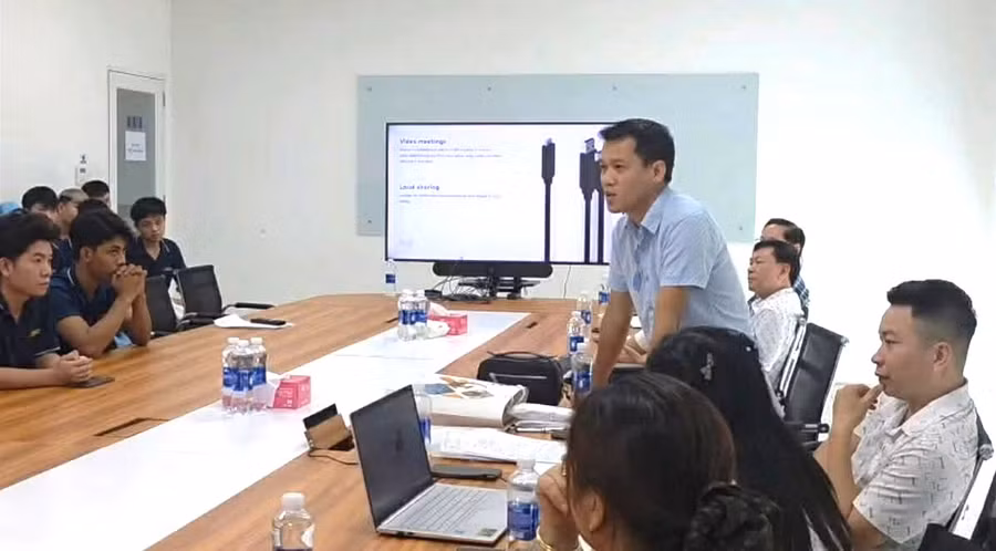 doi-thoai-sinh-vien-doanh-nghiep.jpg