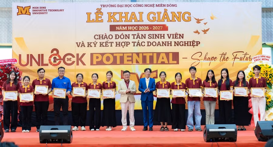 khai-giang-mituni-2.jpg