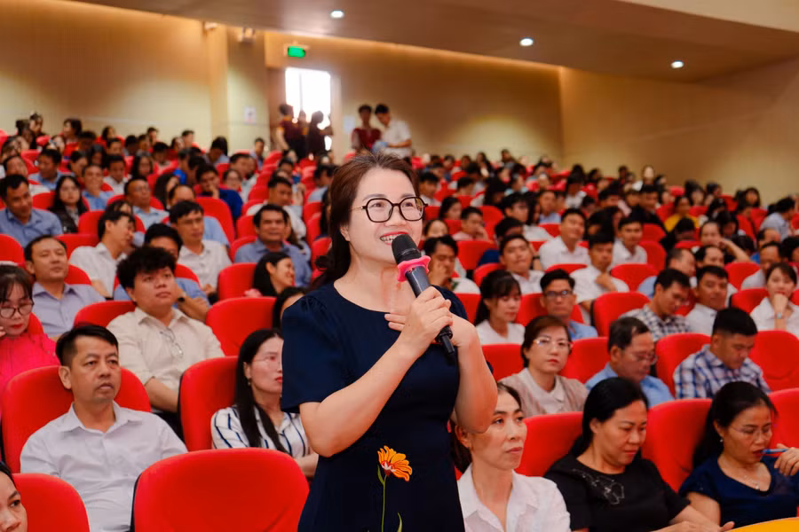 hiu08715.jpg