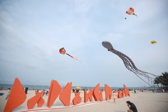 Lễ hội diều trên bãi biển Đà Nẵng.