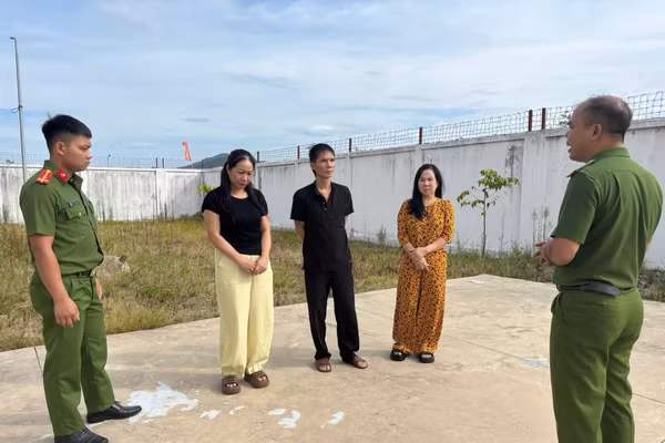 Các đối tượng trong đường dây cho vay nặng lãi bị khởi tố. 