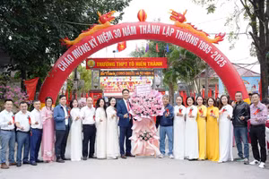 Trường THPT Tô Hiến Thành (phường Hạc Thành, tỉnh Thanh Hóa) Kỷ niệm 30 năm thành lập. Ảnh: NTCC