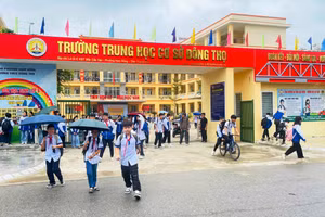 Trường THCS Đông Thọ, phường Hàm Rồng, tỉnh Thanh Hóa.