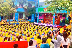 Cuộc giao lưu "Tìm kiếm tài năng nhí" ở một trường Mầm non tại TP Thanh Hóa.