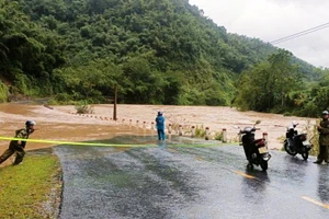 Nước sông Luồng dâng cao gây ngập ở xã Nam Xuân.