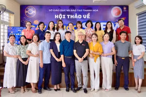 Các đại biểu về dự Hội thảo dạy và học STEM ở Trường THCS Trần Mai Ninh, tỉnh Thanh Hóa. Ảnh: NTCC