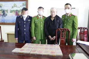 Đào Minh Hoàng cùng tang vật bị cơ quan công an bắt giữ.