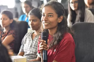 Nhiều nữ sinh Sri Lanka nghỉ học vì không có băng vệ sinh.