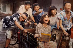 Với một tác phẩm mang yếu tố liên kết Việt - Hàn, phim 'Mang mẹ đi bỏ' được thể hiện một cách phù hợp với nét văn hóa Việt Nam. Ảnh: Đoàn phim cung cấp.