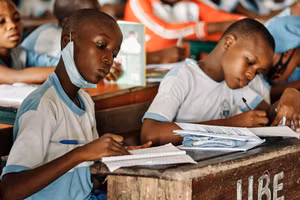 Học sinh Nigeria sẽ dễ dàng tiếp cận với nền giáo dục Anh trong tương lai.